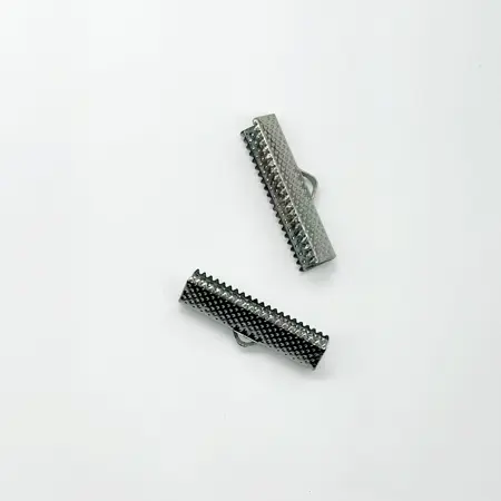 Plochá zamačkávací koncovka 25mm platina
